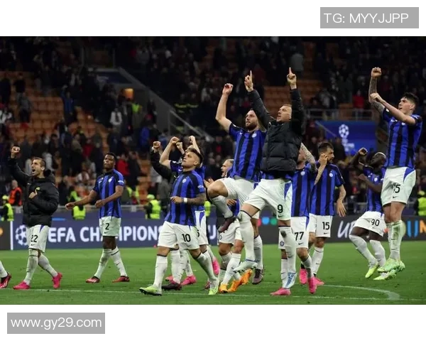 奥林匹克与巴萨历史交锋回顾与分析揭示两队对决的精彩瞬间与战术演变