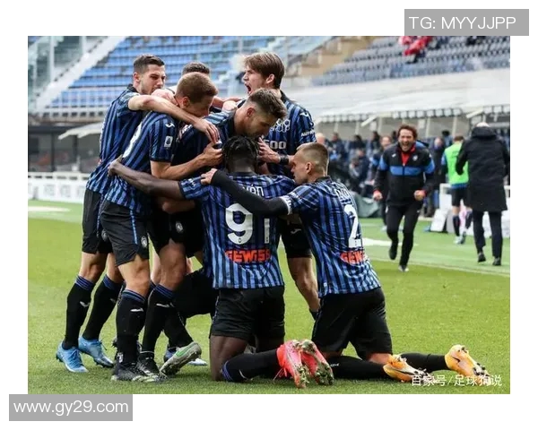 巴萨与尤文激战正酣球迷热议精彩瞬间与战术对决 巴萨与尤文激战正酣球迷热议精彩瞬间与战术对决