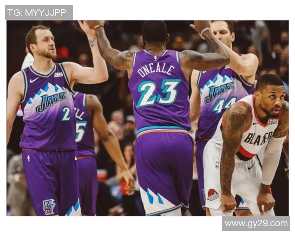 森林狼与爵士激战正酣腾讯直播全程带你领略精彩瞬间